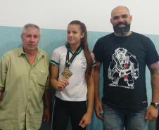 Aluna do Colégio Estadual Duque de Caxias de São Mateus do Sul é destaque nacional no Jiu Jitsu
