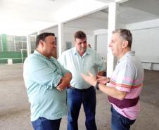 Presidente da Comissão de Educação da Assembleia Legislativa do Paraná e Líder do Governo, Deputado Hussein Bakri, e o Chefe do NRE/UVA Prof. Carlos Alberto Polsin, visitaram alguns dos nossos Colégios durante o dia de hoje.

