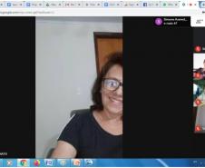Participaram desta interatividade à distância, a Coordenadora da SEED, responsável pelo nosso NRE Profª Maria Vanei Rigonato, a chefia do NRE/UVA Prof. Carlos Alberto Polsin e Profª Francieli Maltauro, o Dr. Carlos Eduardo Mattioli Kockanny, Juiz da Vara da Infância da Juventude e da Família, Coordenadores do NRE e os Diretores dos Colégios Estaduais.
