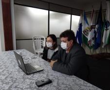 A reunião contou com a participação da Equipe Gestora, Pedagógica e Docente do Colégio, e ainda da chefia do NRE/UVA Prof. Carlos Alberto Polsin e Profª Francieli Maltauro, e da Profª. Edna Metelski, Técnica Pedagógica do NRE/UVA.
