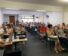 CHEFE DO NRE DE UNIÃO DA VITÓRIA REALIZA A PRIMEIRA REUNIÃO DO ANO DE 2019 COM OS DIRETORES DOS COLÉGIOS ESTADUAIS JURISDICIONADOS AO NÚCLEO.
O início do ano letivo está se aproximando e, com ele, os preparativos para a volta às aulas. Assim, na manhã de hoje, 23 de janeiro de 2019, aconteceu no auditório do NRE de União da Vitória, a primeira reunião do chefe professor Carlos Alberto Polsin com os diretores das Instituições Estaduais desta Regional.

