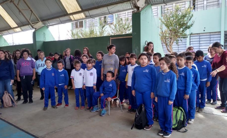 Hora Cívica marca o lançamento da edição 2019 do Projeto de leitura do Colégio Adiles Bordin.