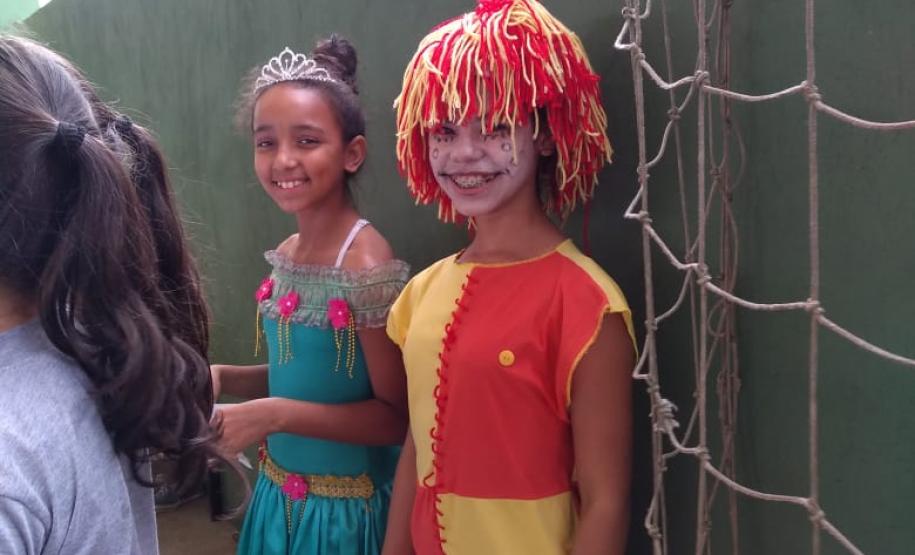 Hora Cívica marca o lançamento da edição 2019 do Projeto de leitura do Colégio Adiles Bordin.