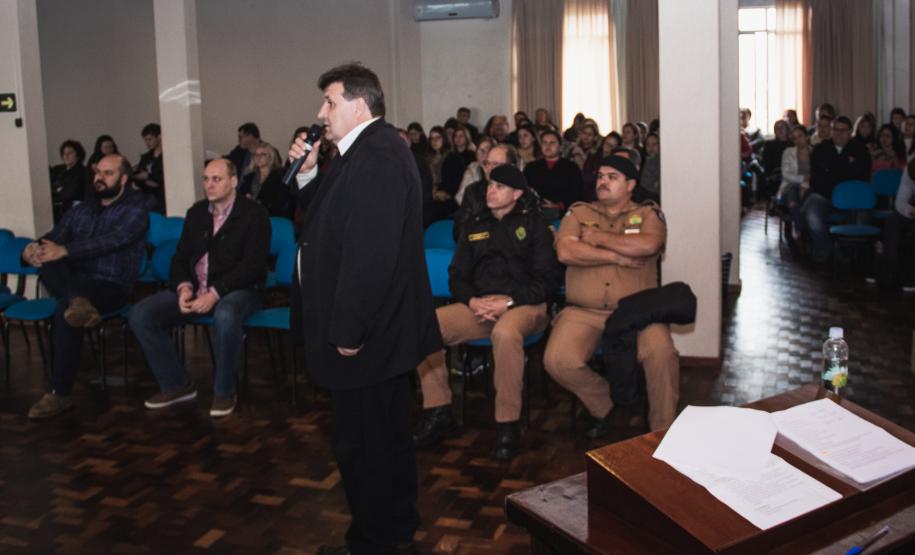 Programa Presente na Escola é lançado no Núcleo Regional de União da Vitória.