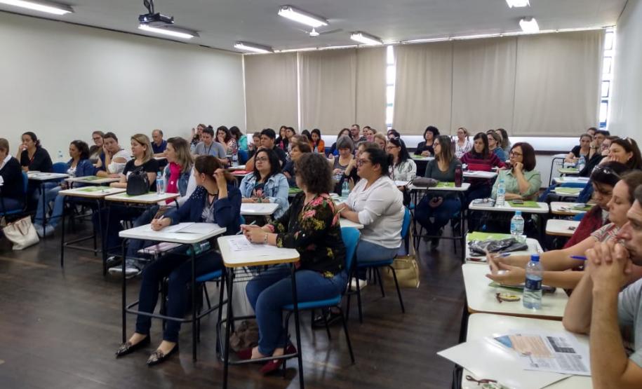 Professores de Língua Portuguesa, Matemática, Mais Aprendizagem, Salas de Apoio à Aprendizagem, parceria Sesc e Pedagogos participam de Formação Continuada.