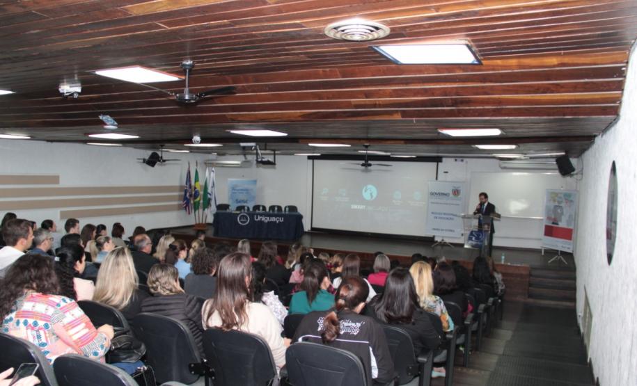 Professores de Língua Portuguesa, Matemática, Mais Aprendizagem, Salas de Apoio à Aprendizagem, parceria Sesc e Pedagogos participam de Formação Continuada.