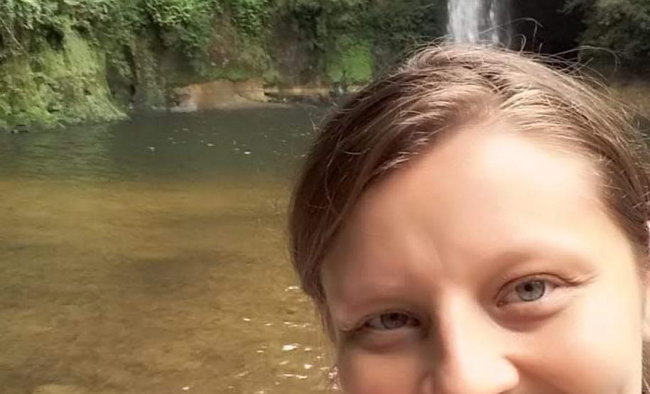 “Cruz Machado: Pequeña gran ciudad” A obra é o resultado de um projeto da Profª Helena Brzozowski Otto, juntamente com os alunos do ensino médio do Col. Est. do Campo Prof. Estanislau Wrublewski, de Santana, Cruz Machado.