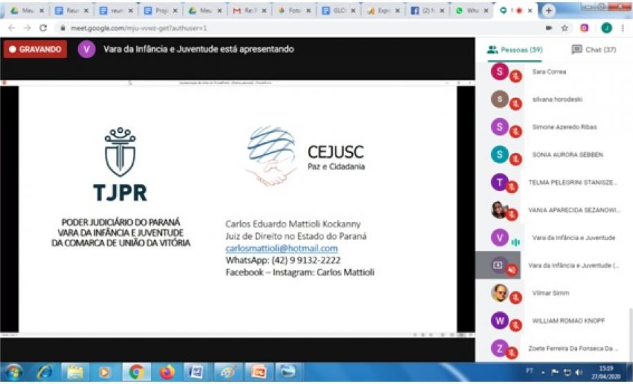 Participaram desta interatividade à distância, a Coordenadora da SEED, responsável pelo nosso NRE Profª Maria Vanei Rigonato, a chefia do NRE/UVA Prof. Carlos Alberto Polsin e Profª Francieli Maltauro, o Dr. Carlos Eduardo Mattioli Kockanny, Juiz da Vara da Infância da Juventude e da Família, Coordenadores do NRE e os Diretores dos Colégios Estaduais.