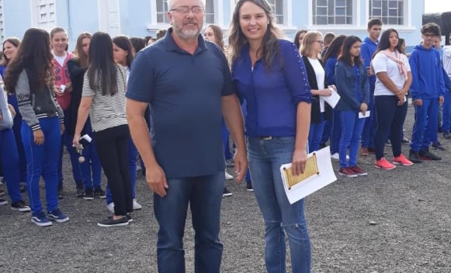 Teve início no dia 20 de fevereiro de 2019, no Colégio Estadual Túlio de França, o Projeto Nossa Bandeira – Escola de Civismo. O Referido projeto é uma diretriz do Comandante do Exército Brasileiro, visando incentivar os jovens estudantes de todo o território nacional a conhecerem e cultuarem os Símbolos Nacionais.